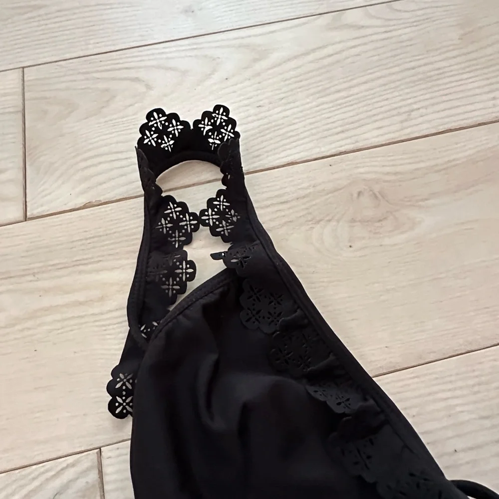 Black Ruffle Bikini Top - Picture 2 of 4